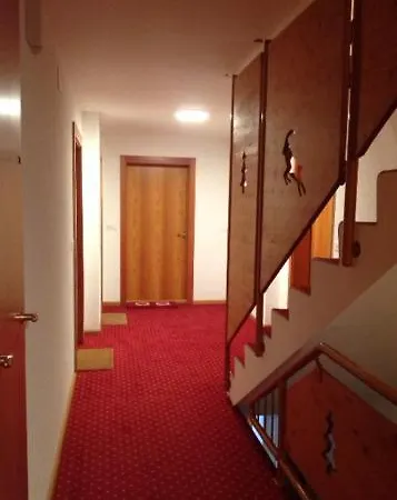 Mountain View Cosy, Comfortable 1 Bed-room Luxury Apartment *